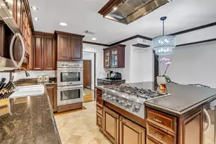 1503 Banks St, Houston, TX 77006 - Photo 11