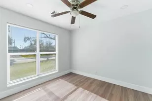 3923 Hickok Ln, Houston, TX 77047 - Photo 5