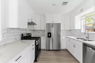 3923 Hickok Ln, Houston, TX 77047 - Photo 7