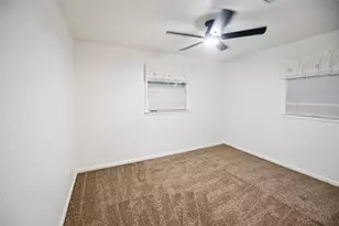 613 Grantham Rd, Baytown, TX 77521 - Photo 13