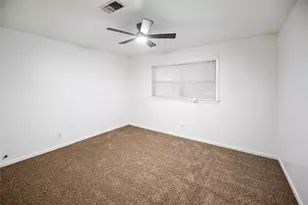 613 Grantham Rd, Baytown, TX 77521 - Photo 11