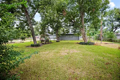613 Grantham Road, Baytown, TX 77521 - Photo 21