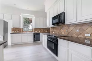 14339 Tasmania Ct, Sugar Land, TX 77498 - Photo 13