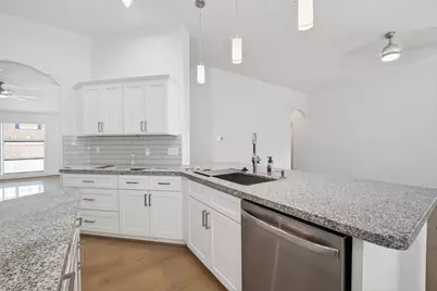 1834 Kessler Park Court, Houston, TX 77047 - Photo 15