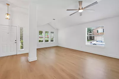 1834 Kessler Park Court, Houston, TX 77047 - Photo 9