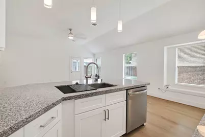 1834 Kessler Park Court, Houston, TX 77047 - Photo 13
