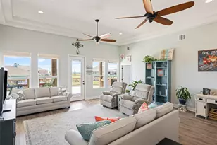 817 Boyt Rd, Crystal Beach, TX 77650 - Photo 19