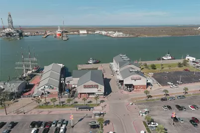 7000 Seawall Boulevard #422, Galveston, TX 77551 - Photo 33
