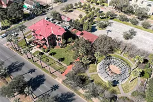 7000 Seawall Blvd, Galveston, TX 77551 - Photo 39