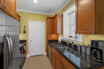 7000 Seawall Boulevard #422, Galveston, TX 77551 - Photo 13