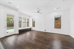 2011 Colorado St, Houston, TX 77007 - Photo 3