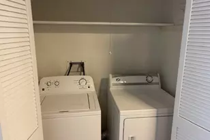 1323 Reddleshire Ln, Houston, TX 77043 - Photo 13