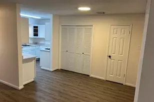 1323 Reddleshire Ln, Houston, TX 77043 - Photo 15