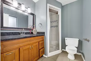 11826 Oceanview St, Houston, TX 77071 - Photo 15