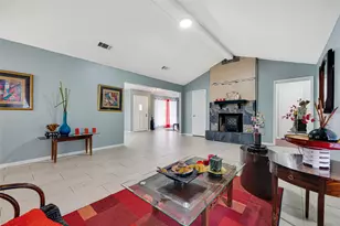 11826 Oceanview St, Houston, TX 77071 - Photo 7