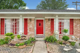 11826 Oceanview St, Houston, TX 77071 - Photo 3