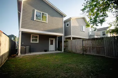 119 E 32nd Street #A, Houston, TX 77018 - Photo 9