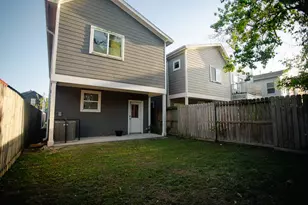 119 E 32nd St, Houston, TX 77018 - Photo 9