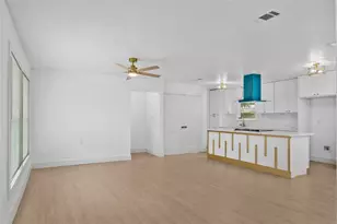 1118 Lake Rd, La Marque, TX 77568 - Photo 9