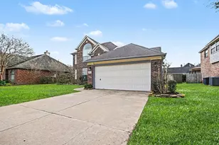 54 Parsley Ct, Lake Jackson, TX 77566 - Photo 3