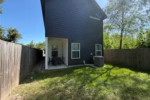 2417 Noble St, Houston, TX 77026 - Photo 31