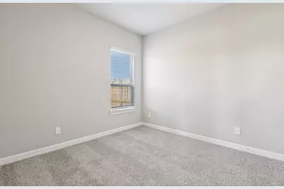 719 Topwater, Kemah, TX 77565 - Photo 11