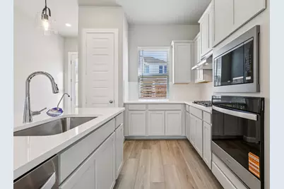 719 Topwater, Kemah, TX 77565 - Photo 9