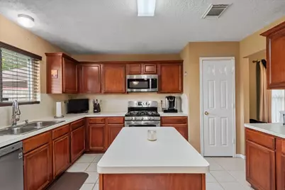 13134 Woodtrek Lane, Houston, TX 77015 - Photo 9