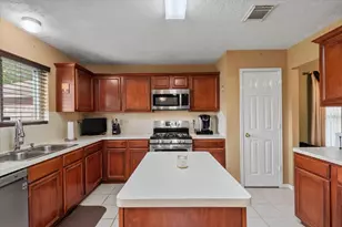 13134 Woodtrek Ln, Houston, TX 77015 - Photo 9