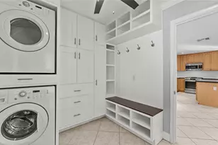 11002 Renwick Dr, Houston, TX 77096 - Photo 11