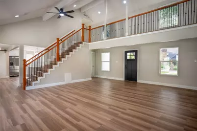 5119 Green Springs Drive, Houston, TX 77066 - Photo 13