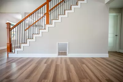 5119 Green Springs Drive, Houston, TX 77066 - Photo 11