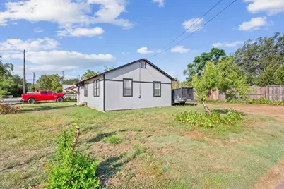 1301 S Walker Street, Belton, TX 76513 - Photo 13