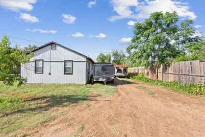 1301 S Walker Street, Belton, TX 76513 - Photo 17