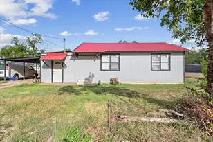 1301 S Walker St, Belton, TX 76513 - Photo 15