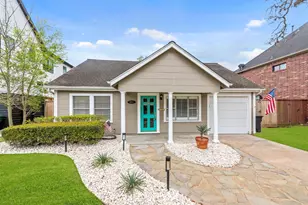 1011 W 41st St, Houston, TX 77018 - Photo 1