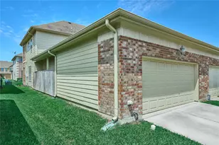 2726 Misty Heath Ln Ln, Houston, TX 77082 - Photo 25