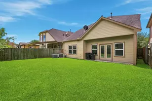 2410 Ranna Ct, Sugar Land, TX 77498 - Photo 19