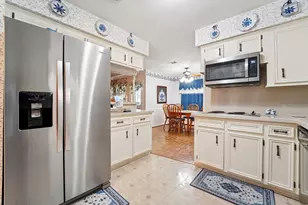 5923 Pinewood Springs Dr, Houston, TX 77066 - Photo 13