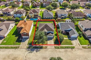 4722 Mill Creek Dr, Baytown, TX 77521 - Photo 3