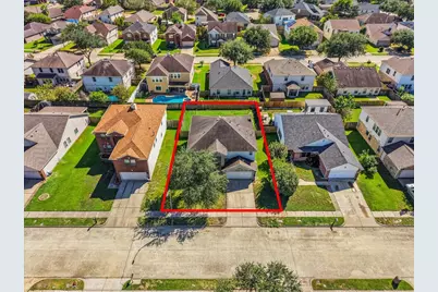 4722 Mill Creek Drive, Baytown, TX 77521 - Photo 3