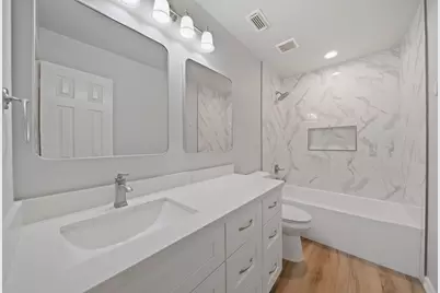 146 S Star Ridge Circle, The Woodlands, TX 77382 - Photo 9