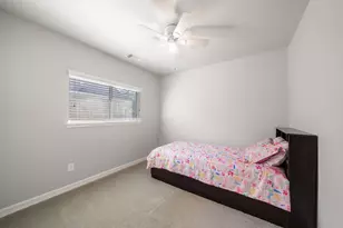 146 S Star Ridge Cir, The Woodlands, TX 77382 - Photo 11