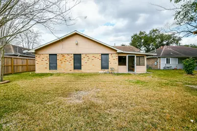 6303 Heatherbloom Drive, Houston, TX 77085 - Photo 27