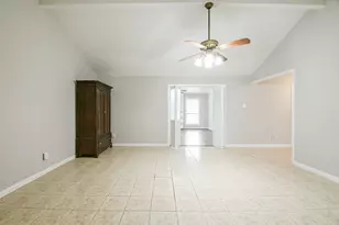 6303 Heatherbloom Dr, Houston, TX 77085 - Photo 7