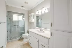 6303 Heatherbloom Dr, Houston, TX 77085 - Photo 15