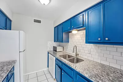 7900 Westheimer Road #145, Houston, TX 77063 - Photo 11