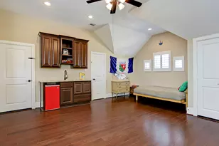 31 E Breezy Way, The Woodlands, TX 77380 - Photo 27