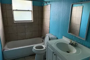 7952 Cinderella St, Houston, TX 77028 - Photo 5