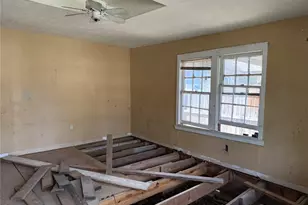 7952 Cinderella St, Houston, TX 77028 - Photo 3